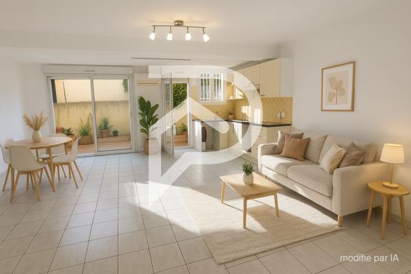Appartement de plain pied , 2 places de parking