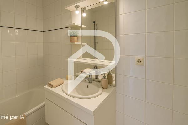 Appartement de plain pied , 2 places de parking