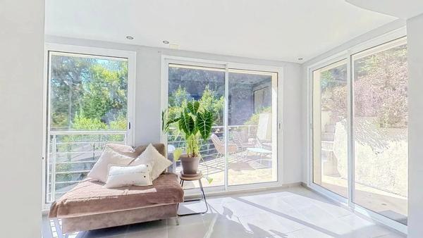 A VENDRE - VENCE - MAISON INDIVIDUELLE 122,76m2 -  4 PIÈCES  -  STUDIO INDÉPENDANT