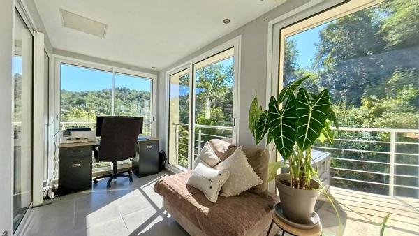 A VENDRE - VENCE - MAISON INDIVIDUELLE 122,76m2 -  4 PIÈCES  -  STUDIO INDÉPENDANT