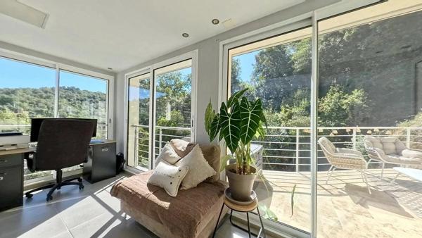 A VENDRE - VENCE - MAISON INDIVIDUELLE 122,76m2 -  4 PIÈCES  -  STUDIO INDÉPENDANT