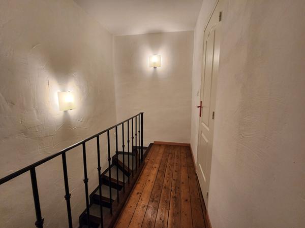 CHATEAURENARD -  - QUARTIER ANCIEN - MAISON DE CARACTERE A LOUER AVEC LOCAL A VELO - RENOVEE - 2 CHAMBRES