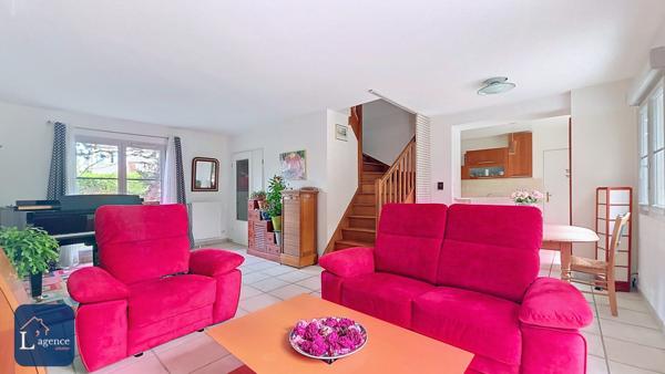 Maison T5 122m² 4 chambres garage terrasse jardin Ferney-Voltaire 01210