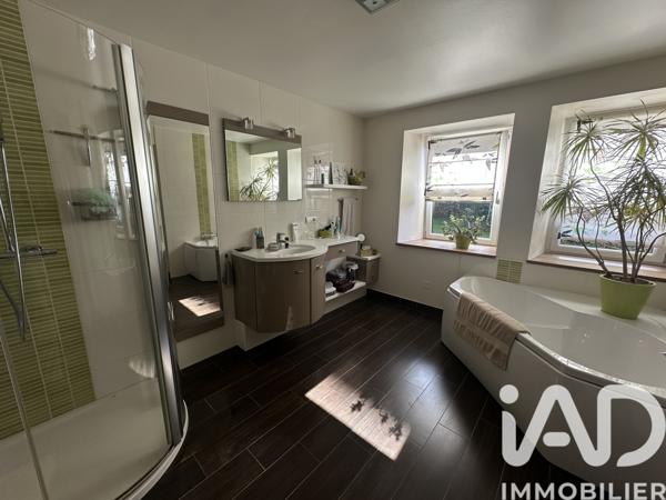 Maison à vendre 8 pièces 229,38 m² Chemiré-en-Charnie