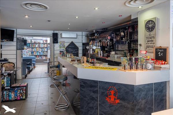 Immeuble à vendre |  Saintes |  200 m²