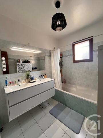 Maison à vendre  4 pièces - 87,30 m2 ST CYR SUR MER - 83