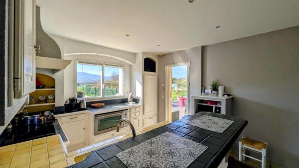 Maison à Craponne, 69290 - 8 pièces 212m²