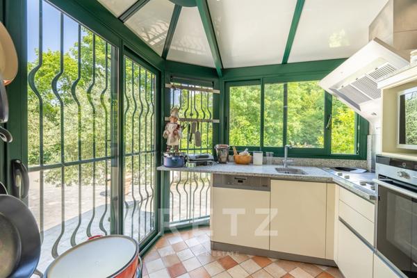 Propriété familiale avec piscine