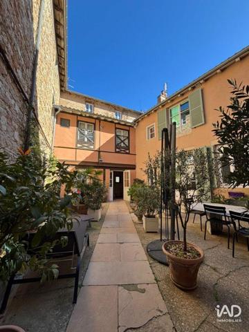 Boutique/Local commercial à vendre 184 m² Mâcon