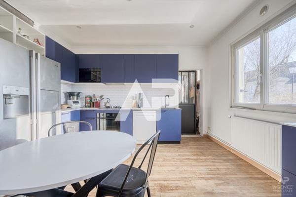 Maison Rueil Malmaison 7 pièce(s) 165m2 1 100 000 € **  - Référence  20040