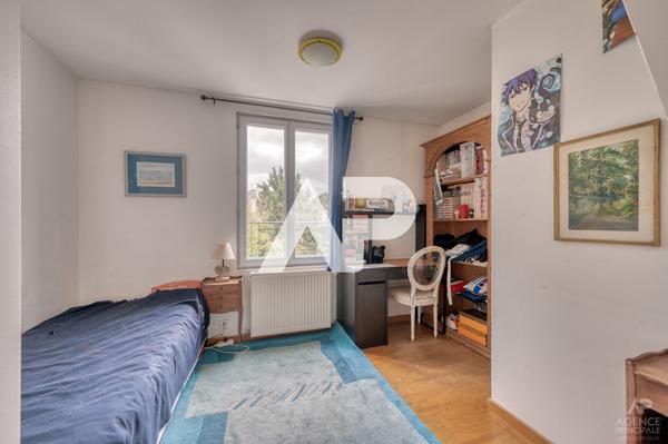 Maison Rueil Malmaison 7 pièce(s) 165m2 1 100 000 € **  - Référence  20040