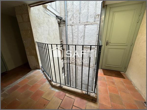 CHARME ET CACHET POUR CE T2 DUPLEX EN PLEIN COEUR DE VILLE DE NANTES