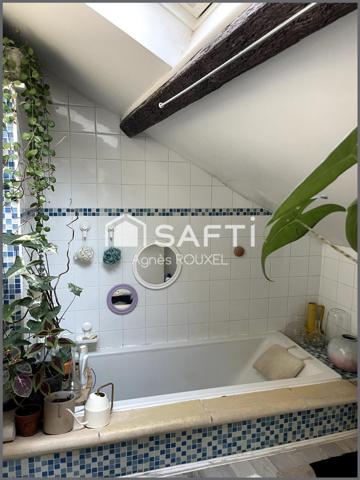 CHARME ET CACHET POUR CE T2 DUPLEX EN PLEIN COEUR DE VILLE DE NANTES