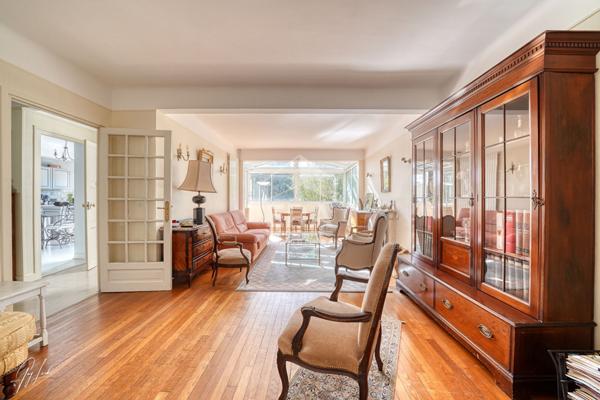 Maison familiale lumineuse de 180 m² avec studio indépendant dans le quartier Croix Bosset