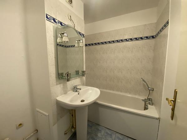 Appartement Viry Chatillon 2 pièce(s) 46.51 m2