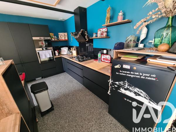 Maison à vendre 9 pièces 213 m² Puy-du-Lac