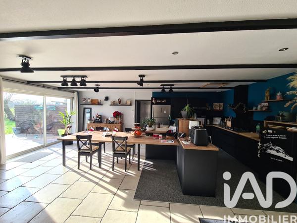 Maison à vendre 9 pièces 213 m² Puy-du-Lac