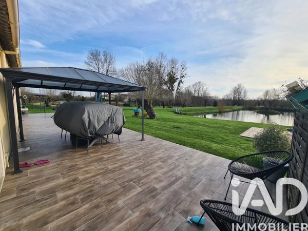 Maison à vendre 9 pièces 213 m² Puy-du-Lac