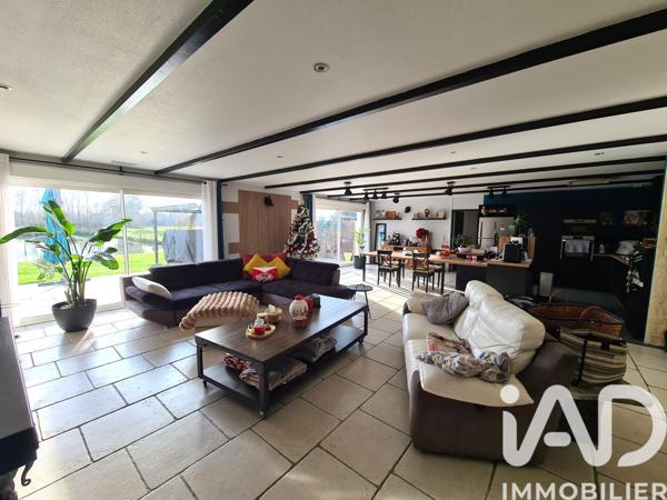 Maison à vendre 9 pièces 213 m² Puy-du-Lac