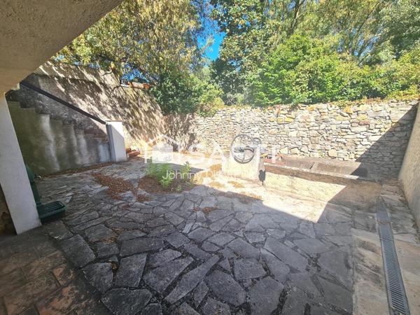 PIGNANS - MAISON DE VILLE 190M2 SUR UNE PARCELLE DE 205M2, GARAGE DE 90M2, TERRASSE, PROCHE DES COMMODITÉS