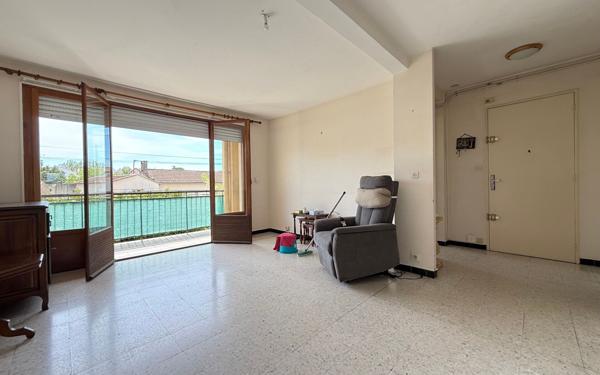 Appartement à vendre    3 pièces • 68 m2 Salon-de-Provence