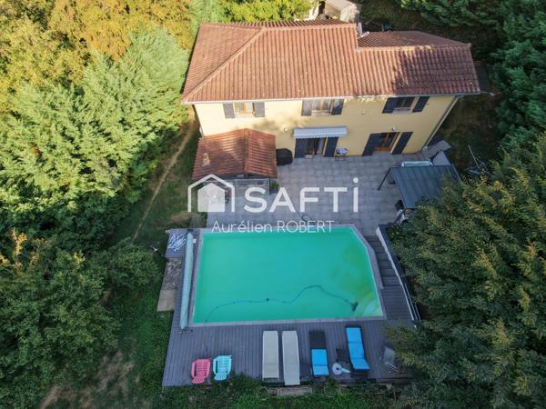 belle maison avec piscine sans vis à vis