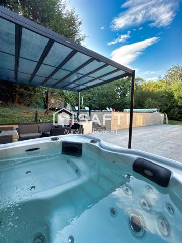 belle maison avec piscine sans vis à vis