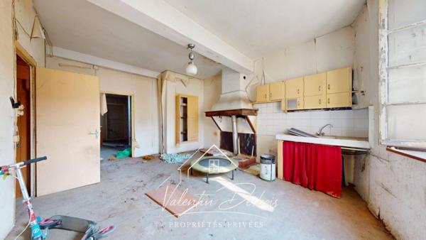 CONQUES SUR ORBIEL - MAISON A RENOVER - GARAGE