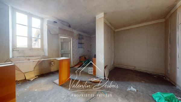 CONQUES SUR ORBIEL - MAISON A RENOVER - GARAGE