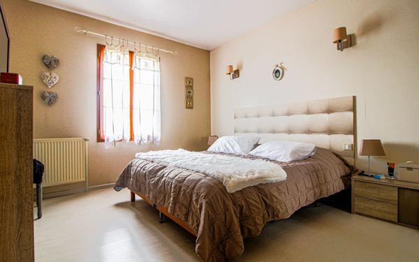 Maison à vendre    4 pièces • 208 m2 Pont-Sainte-Maxence