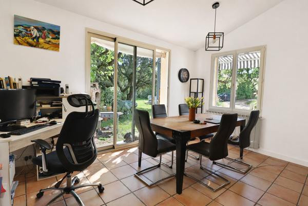 Saint Maximin - Maison T4 112m2 Double garage 2770m2