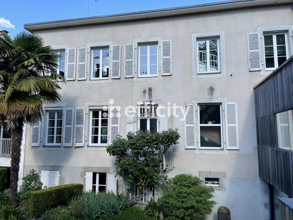 Maison 10 pièces - 392 m²