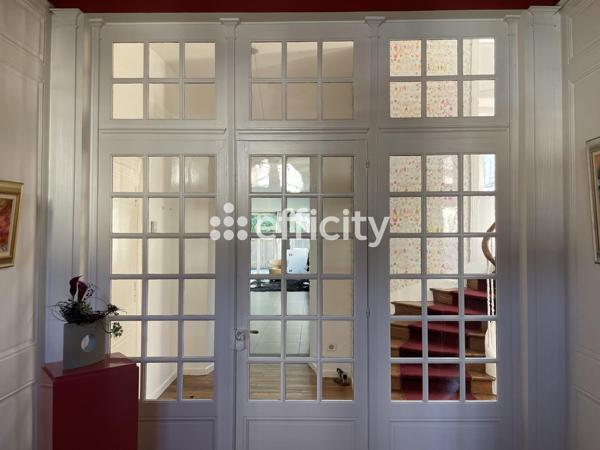 Maison 10 pièces - 392 m²