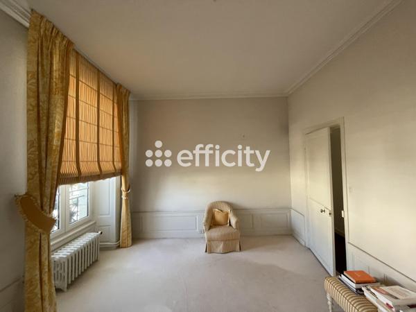 Maison 10 pièces - 392 m²