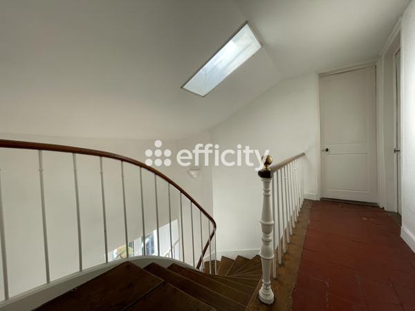 Maison 10 pièces - 392 m²