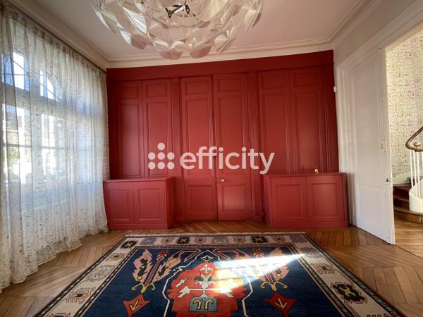 Maison 10 pièces - 392 m²