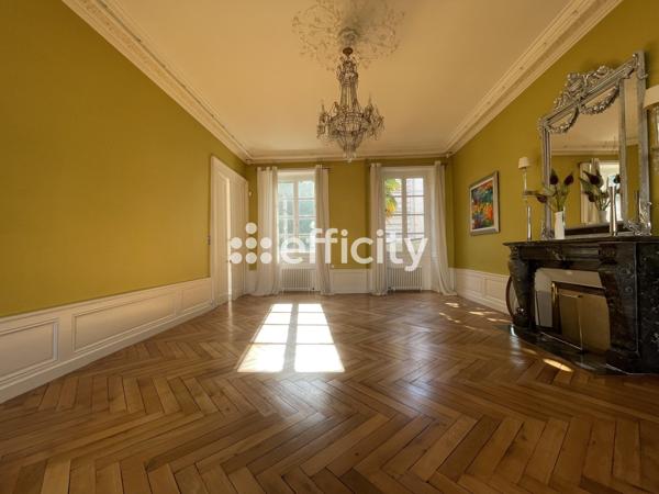 Maison 10 pièces - 392 m²