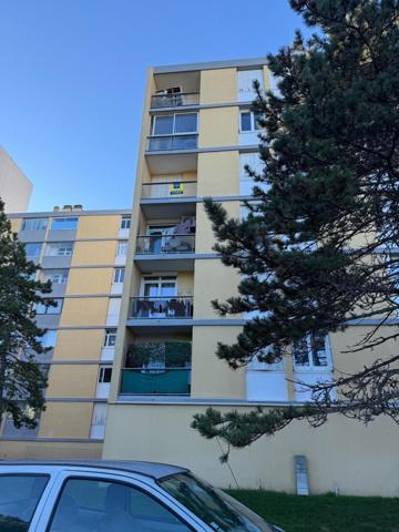 6? étage avec ascenseur, Balcon, Cave, Potentiel