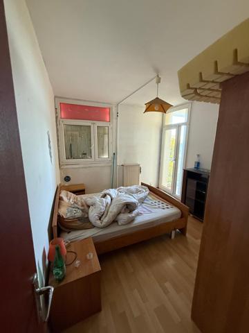 6? étage avec ascenseur, Balcon, Cave, Potentiel