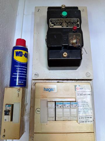 6? étage avec ascenseur, Balcon, Cave, Potentiel