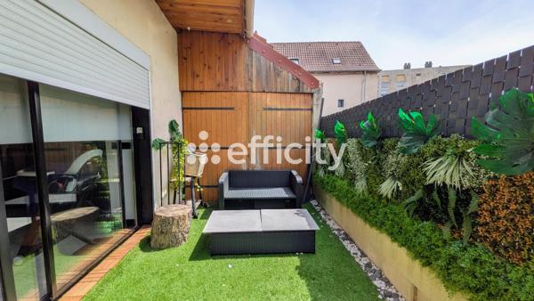 Maison
         4 pièces
        - 70 m² Exclusivité 140 000 € *
