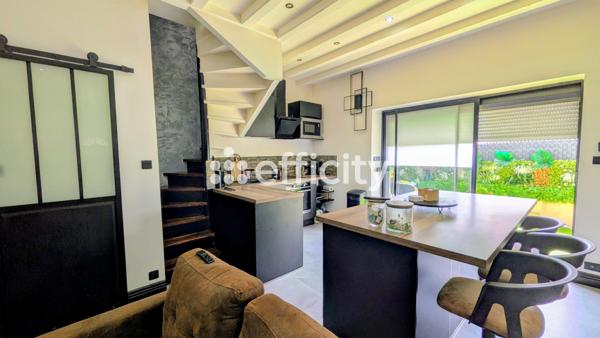 Maison
         4 pièces
        - 70 m² Exclusivité 140 000 € *