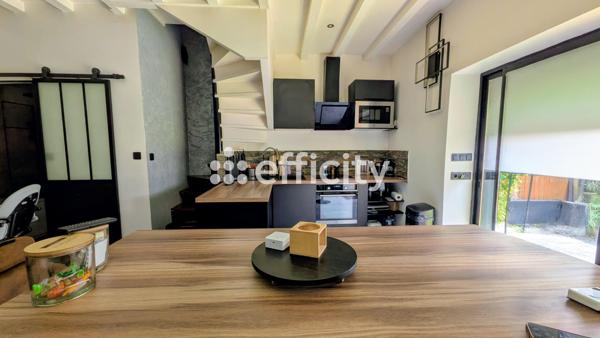 Maison
         4 pièces
        - 70 m² Exclusivité 140 000 € *
