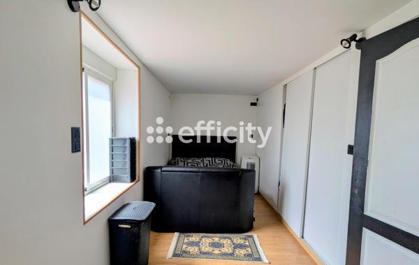 Maison
         4 pièces
        - 70 m² Exclusivité 140 000 € *