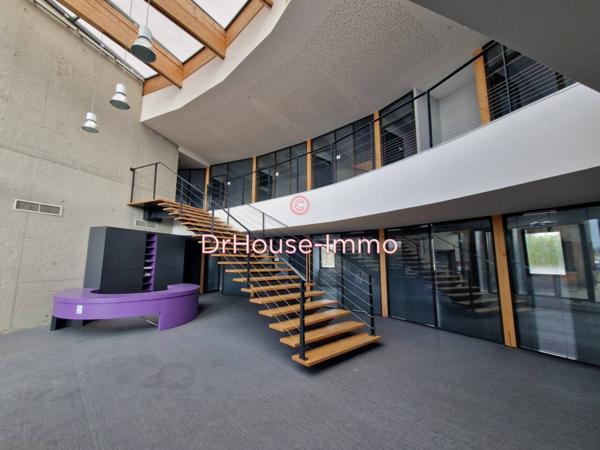 Bureau à vendre 25 pièces de 1 130 m²