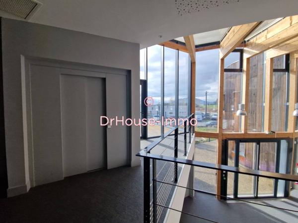 Bureau à vendre 25 pièces de 1 130 m²