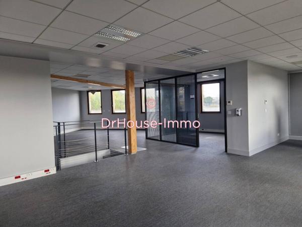 Bureau à vendre 25 pièces de 1 130 m²