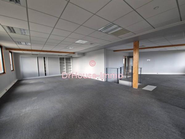 Bureau à vendre 25 pièces de 1 130 m²