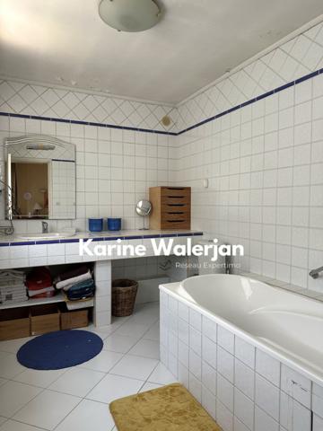 Courrières (62710) MAISON AUX BEAUX VOLUMES 7 PIECES 171 M2