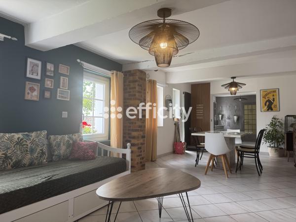 Maison
         5 pièces
        - 118 m² 235 000 € *